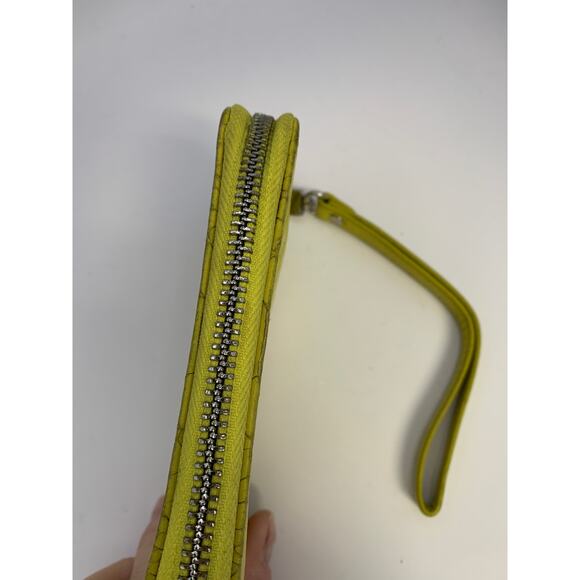 Gigi New York Yellow Crocodile Print Leather Wristlet - Picture 5 of 7